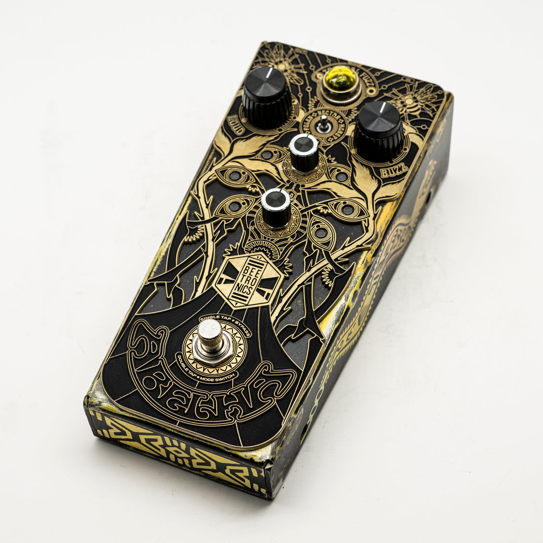 Abelha Tropical Fuzz • Custom Shop • AB0816